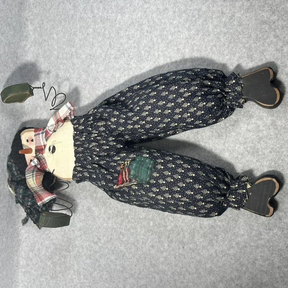Snowman‎ Wooden Shelf Sitter Plaid Scarf  Knitted Hat Wood Mittens Holiday Decor